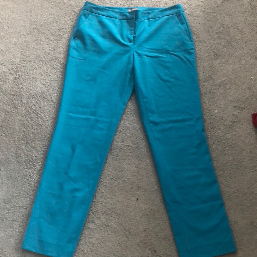 Vince Camuto Size 6 slacks. Gorgeous color.